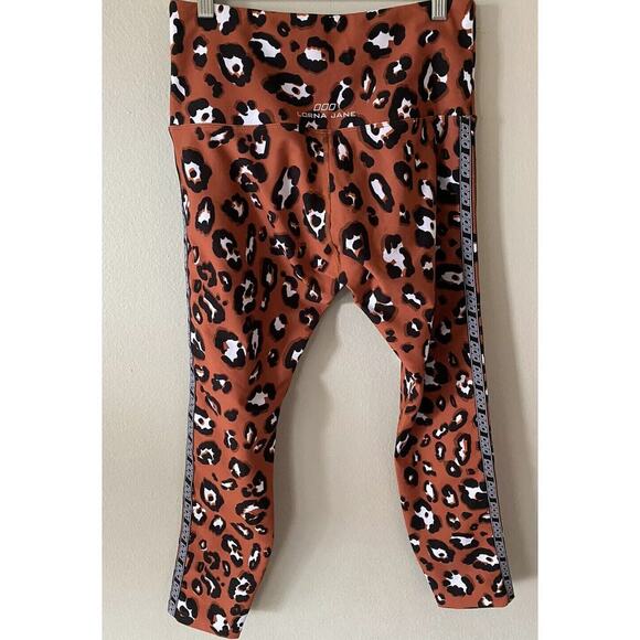 Lorna Jane Wildcat Activewear Crop Leggings Core Ankle Leopard Print Animal - Picture 2 of 3